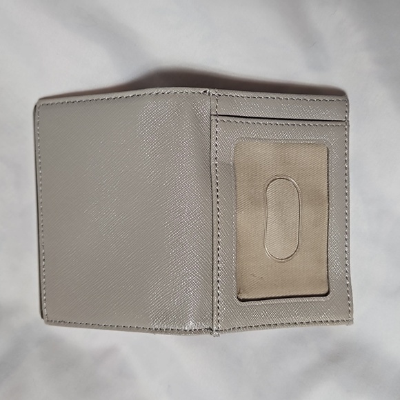 HALOGEN GREY TRI-FOLD CARD WALLET - Picture 5 of 7
